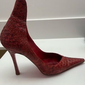 Terry Biviano Red Croc Textured Women's Heels